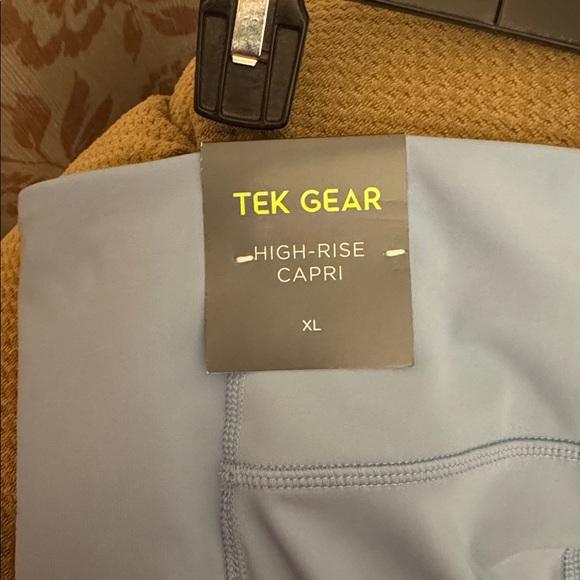Tek Gear Light Blue High Rise Capris Size: XL - Picture 3 of 3